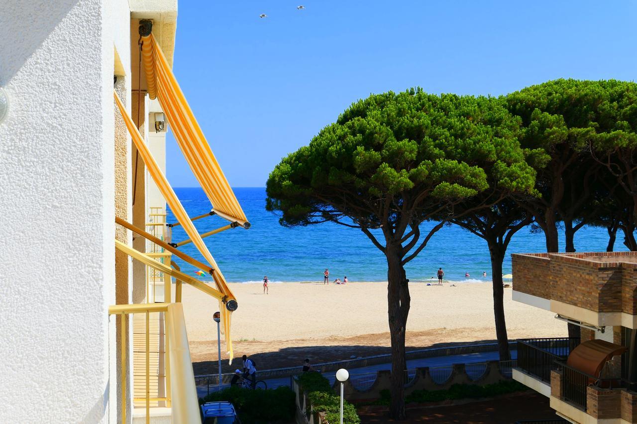Rentalmar Playmar كامبريلس المظهر الخارجي الصورة